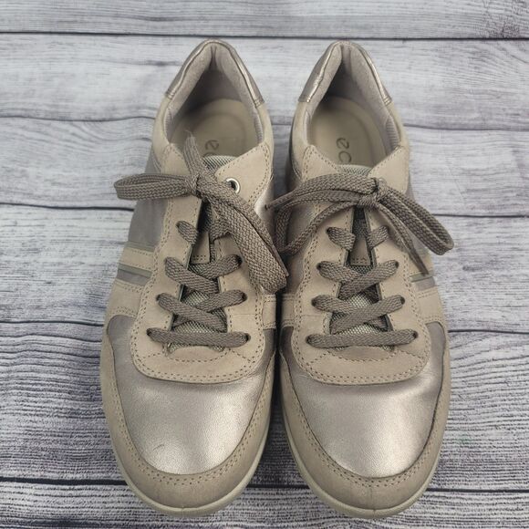 Womens Size 38 EU Ecco Mobile III Premium Shoes Beige Gold Bronze Sneakers - Picture 3 of 7